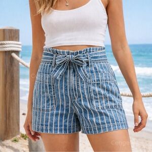 American Eagle Paperbag Denim Shorts Striped Belted High Rise Size 8 NWOT